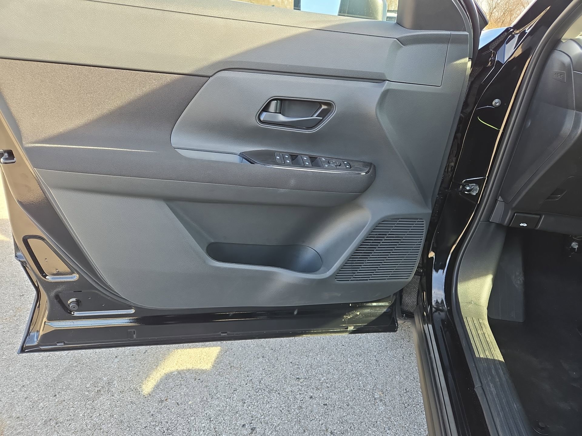 New 2026 Nissan Kicks S image 11