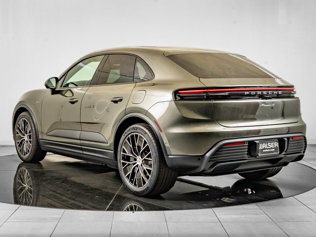New 2026 Porsche Macan 4 Electric AWD/4WD image 3