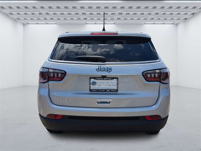 New 2024 Jeep Compass Sport image 4