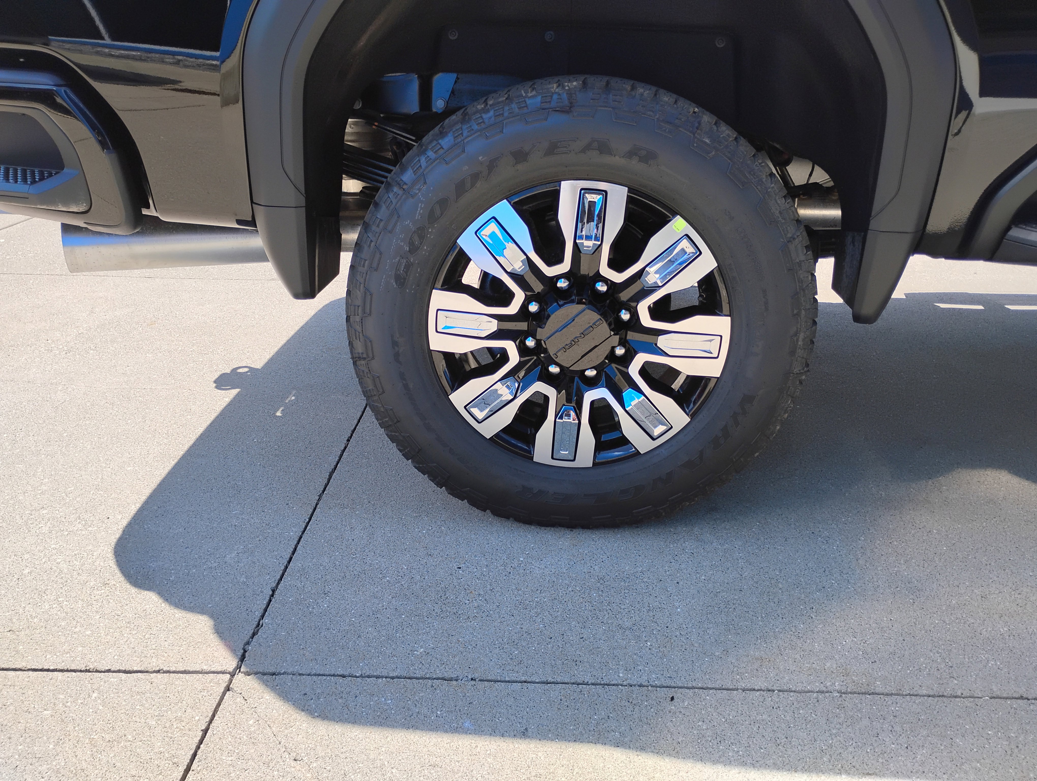 New 2025 GMC Sierra 2500 Denali w/ Max Trailering Package image 18