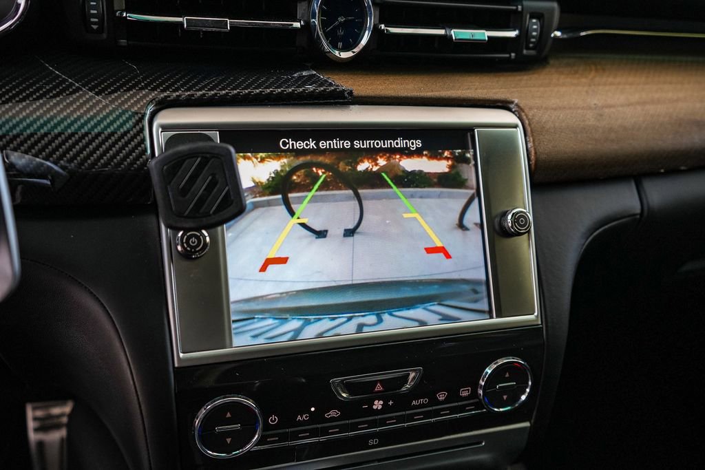 Used 2014 Maserati Quattroporte GTS RWD image 10