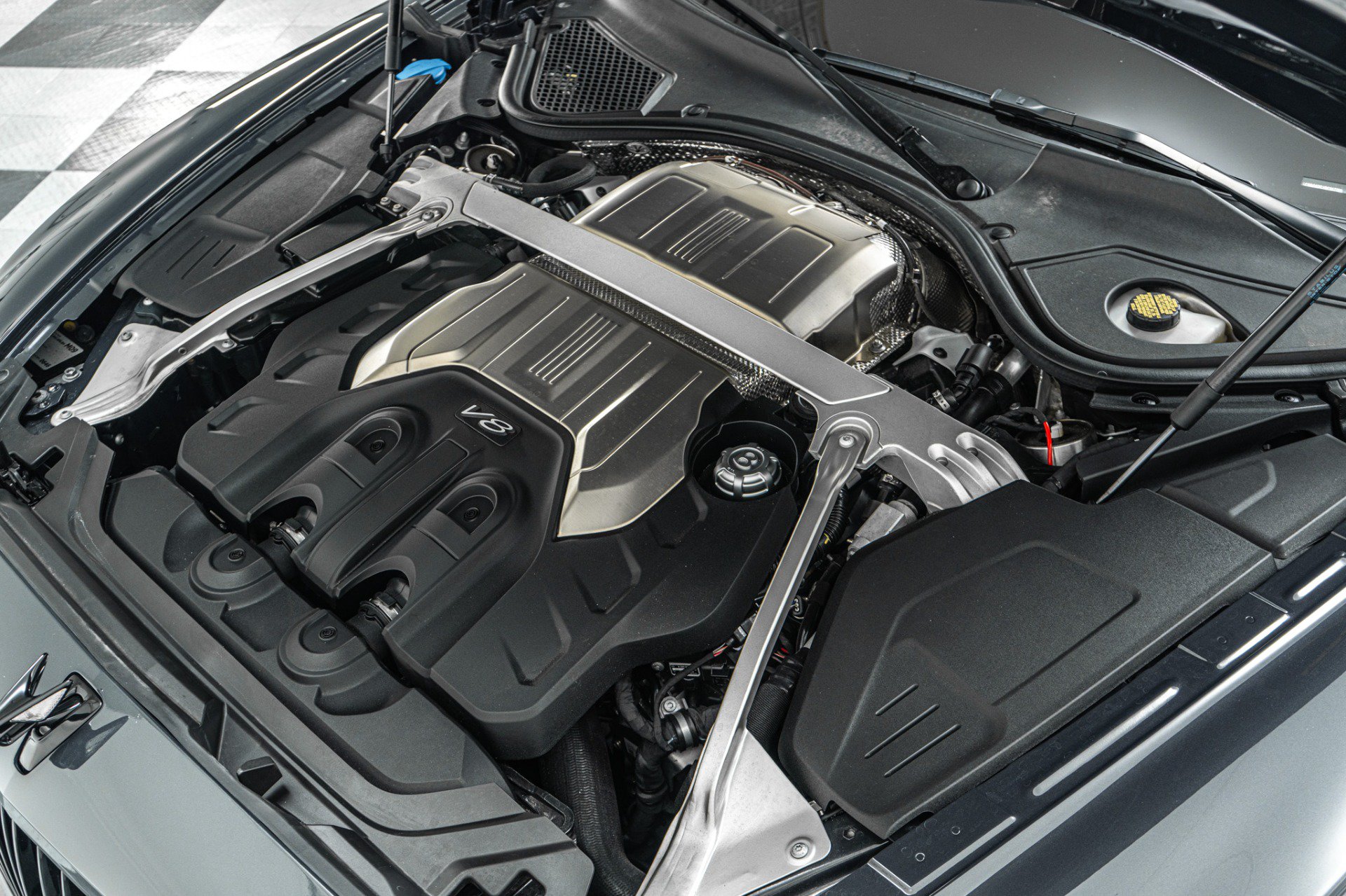 Used 2024 Bentley Flying Spur V8 AWD/4WD image 49