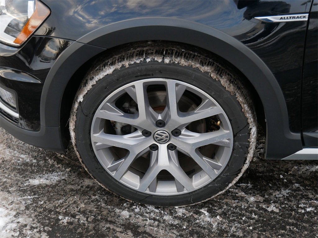 Used 2017 Volkswagen Golf Alltrack SEL image 8