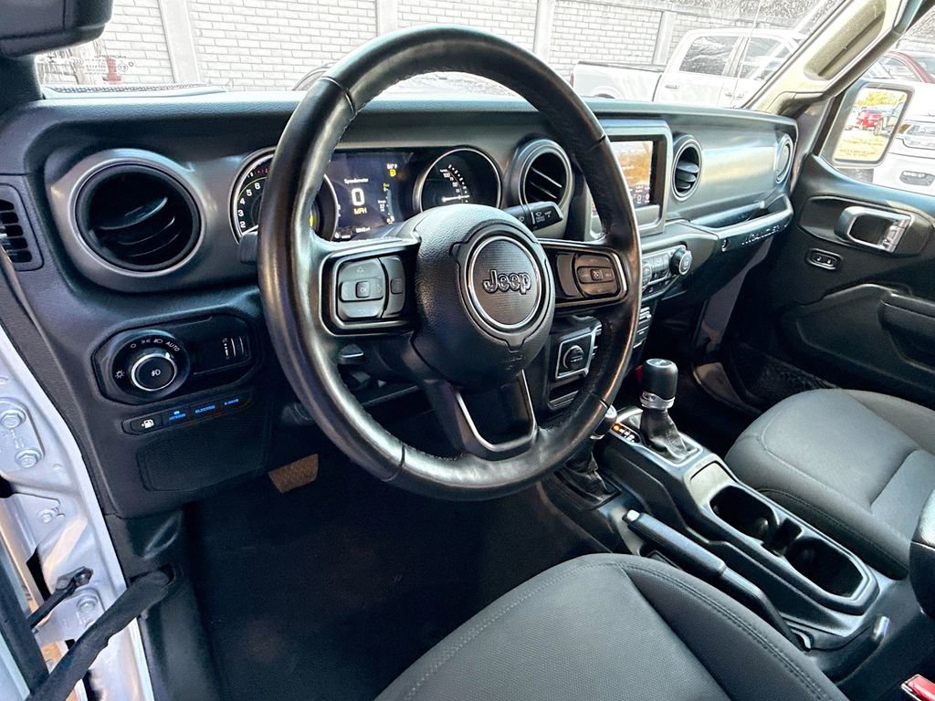 Used 2023 Jeep Wrangler Unlimited w/ Cold Weather Group image 12