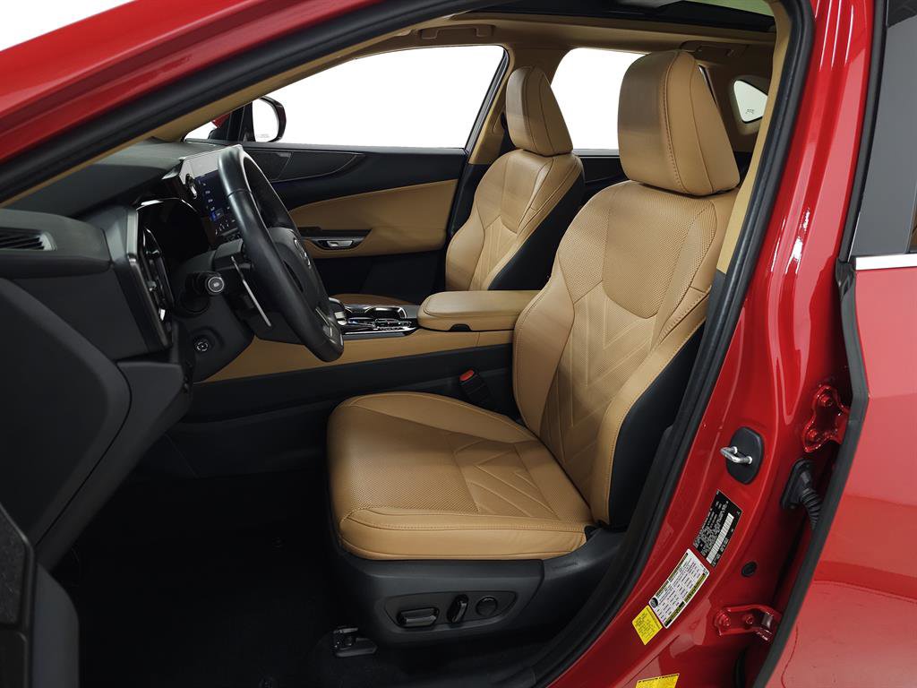 Used 2025 Lexus NX 300h AWD w/ Luxury Package image 16