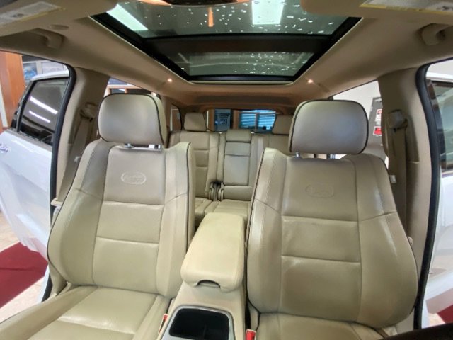 Used 2020 Jeep Grand Cherokee Overland RWD image 23