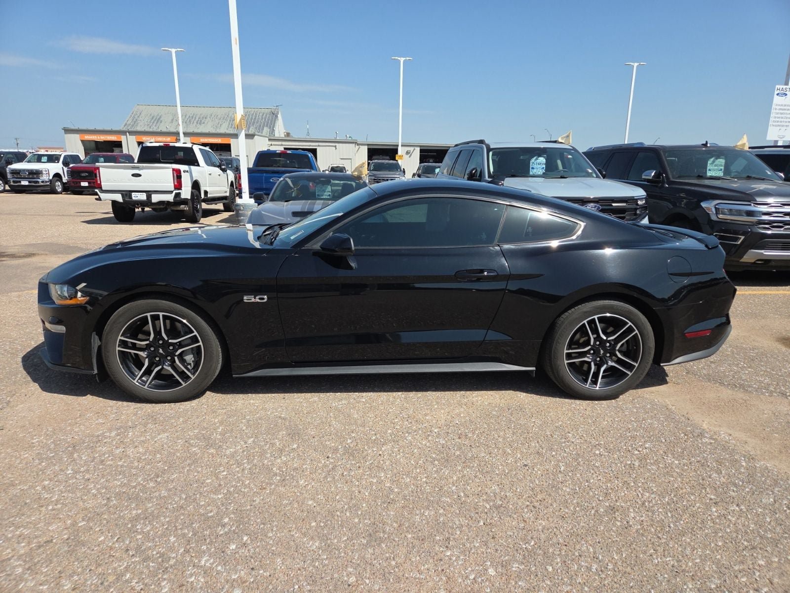 Used 2021 Ford Mustang GT RWD image 2