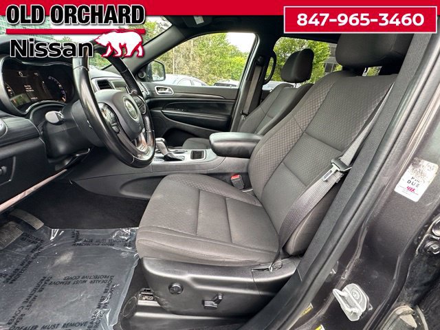 Used 2020 Jeep Grand Cherokee Laredo AWD/4WD image 11