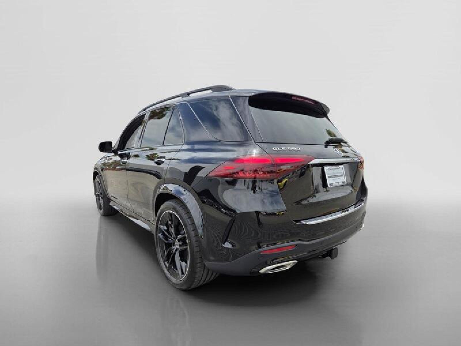 New 2026 Mercedes-Benz GLE 580 4MATIC image 3