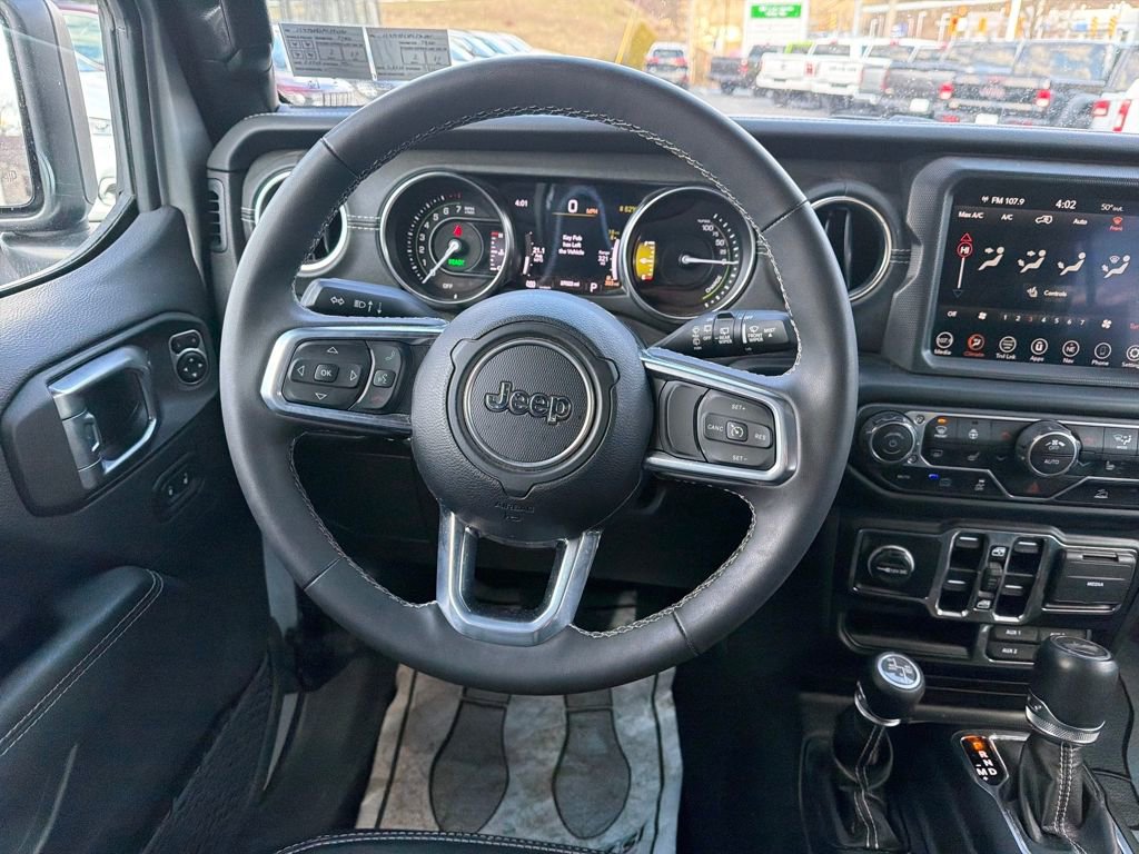 Certified 2023 Jeep Wrangler Unlimited Sahara w/ Cold Weather Group image 17