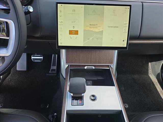 New 2025 Land Rover Range Rover SE image 22