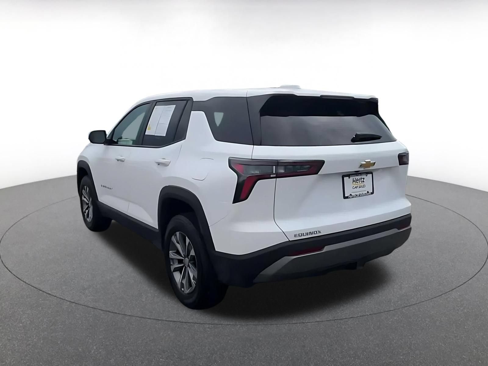 Used 2025 Chevrolet Equinox LT FWD image 11