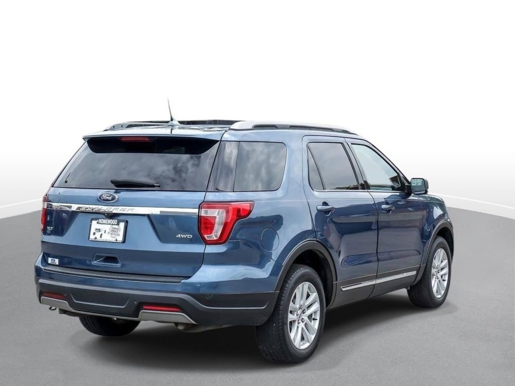 Used 2019 Ford Explorer XLT w/ Equipment Group 202A AWD/4WD image 8