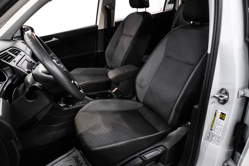 Used 2018 Volkswagen Tiguan S image 4