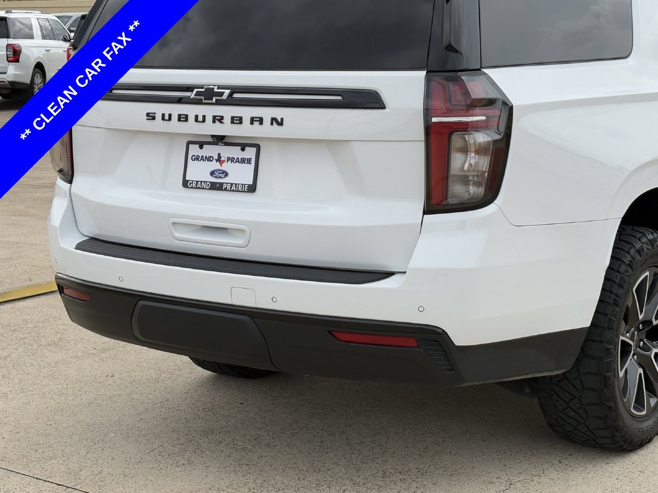 Used 2023 Chevrolet Suburban Z71 AWD/4WD image 8