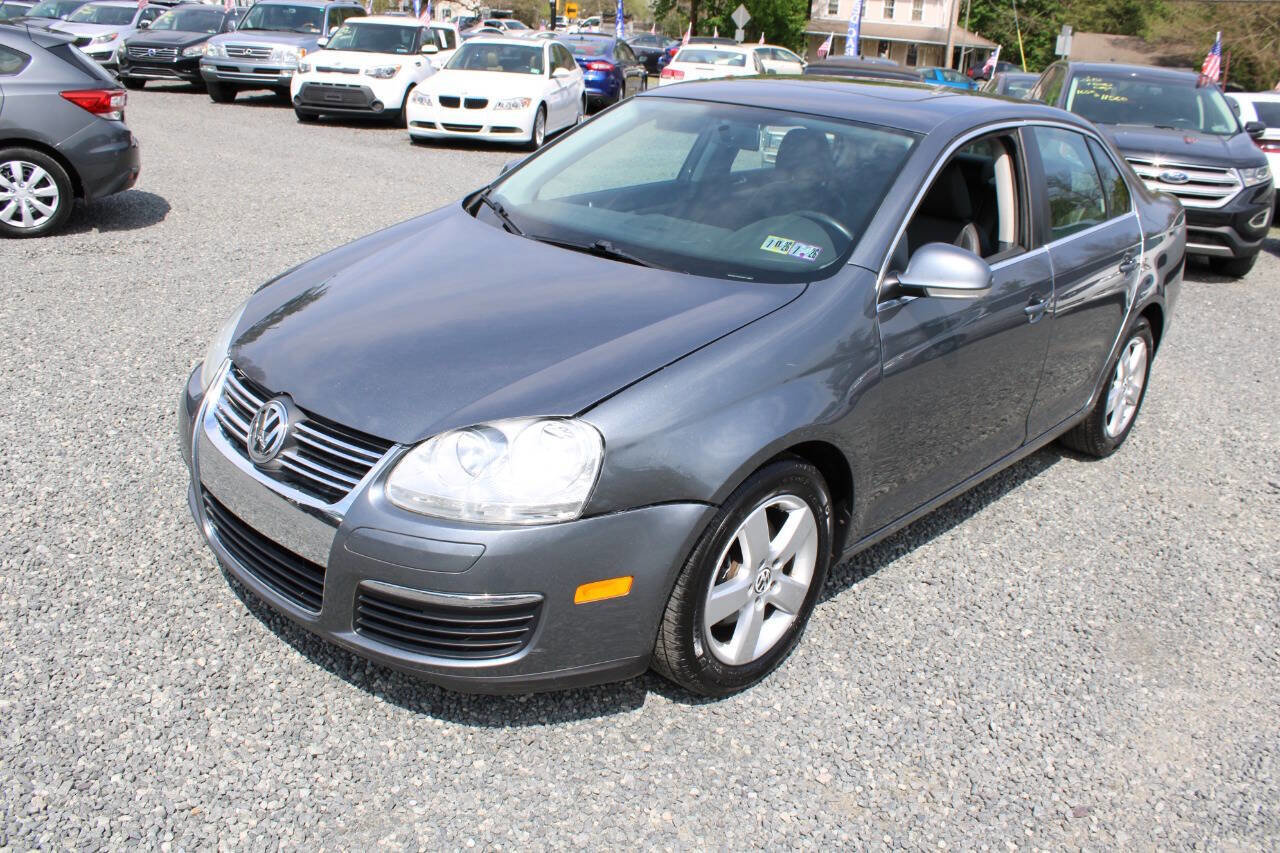 Used 2009 Volkswagen Jetta SE FWD image 2