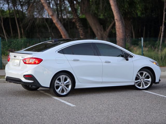 Used 2018 Chevrolet Cruze Premier image 3