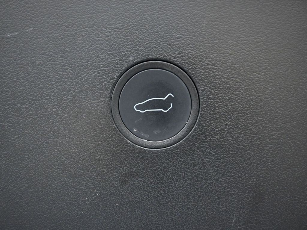 Used 2021 Tesla Model X Performance image 15