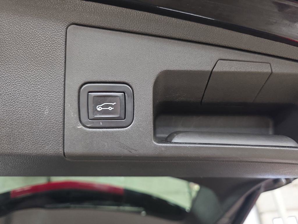 Used 2019 Cadillac XT5 Luxury w/ Trailering Package image 13