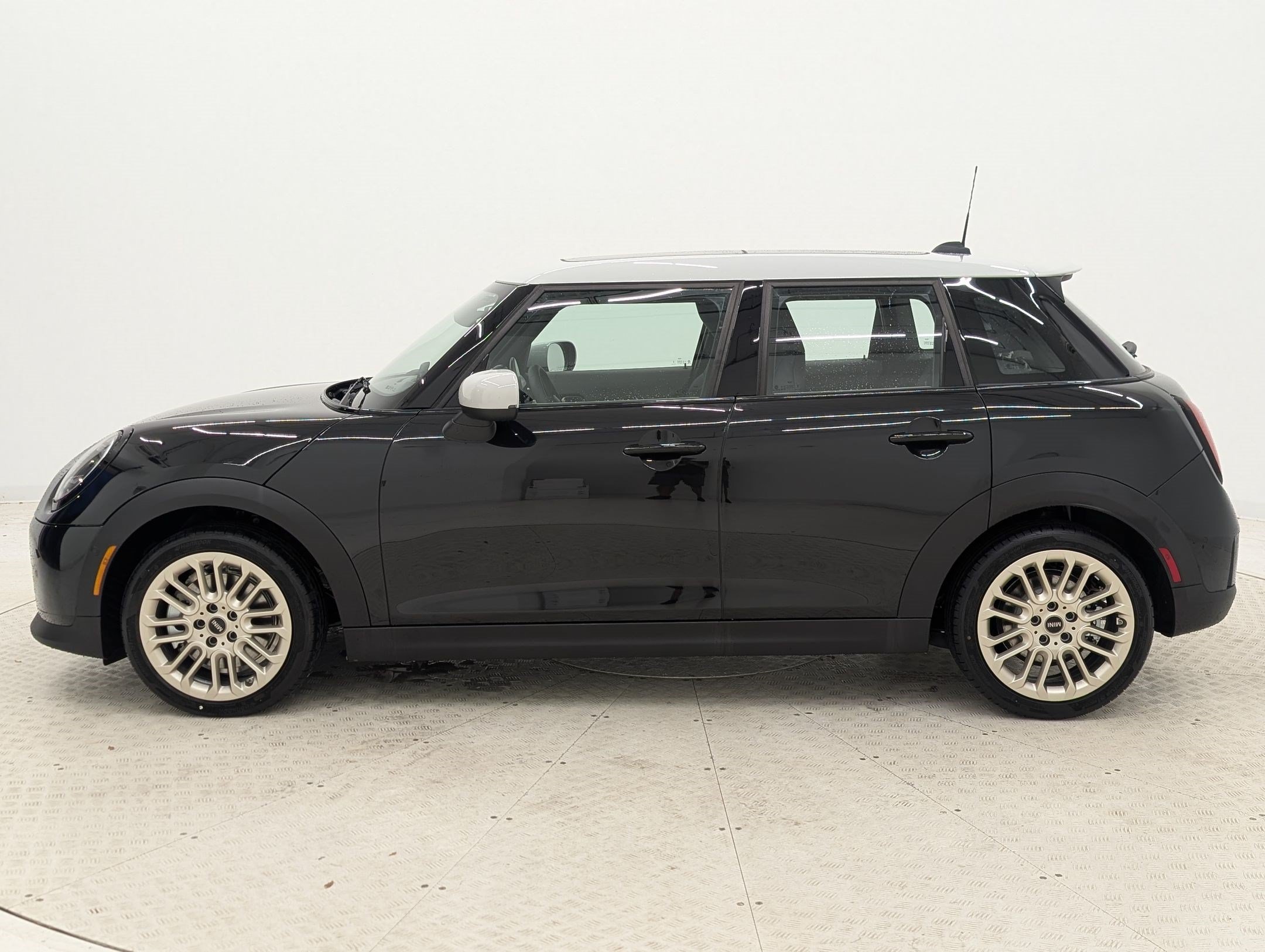 New 2026 MINI Cooper S FWD image 2