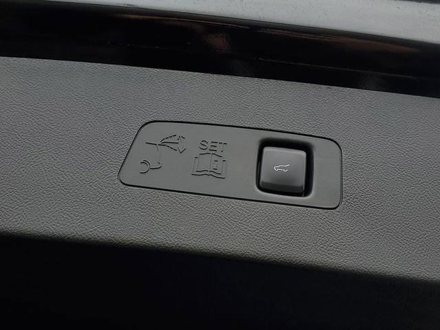 Used 2023 Lincoln Corsair Reserve w/ Equipment Group 201A image 8