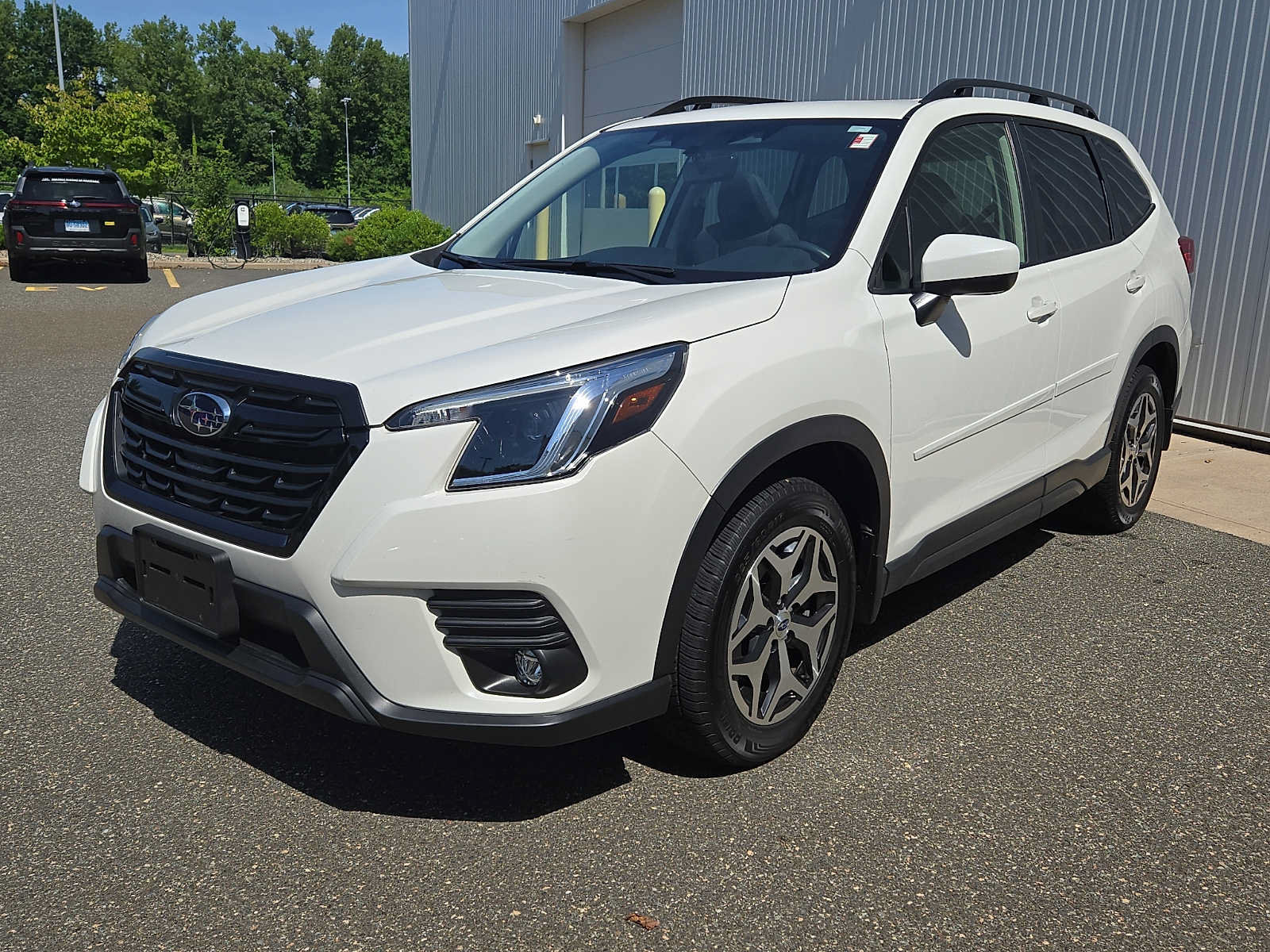 Used 2024 Subaru Forester Premium AWD/4WD image 3