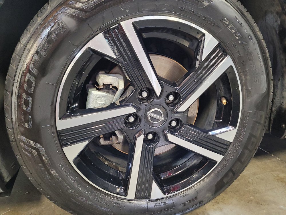 Used 2024 Nissan Sentra SV FWD image 31