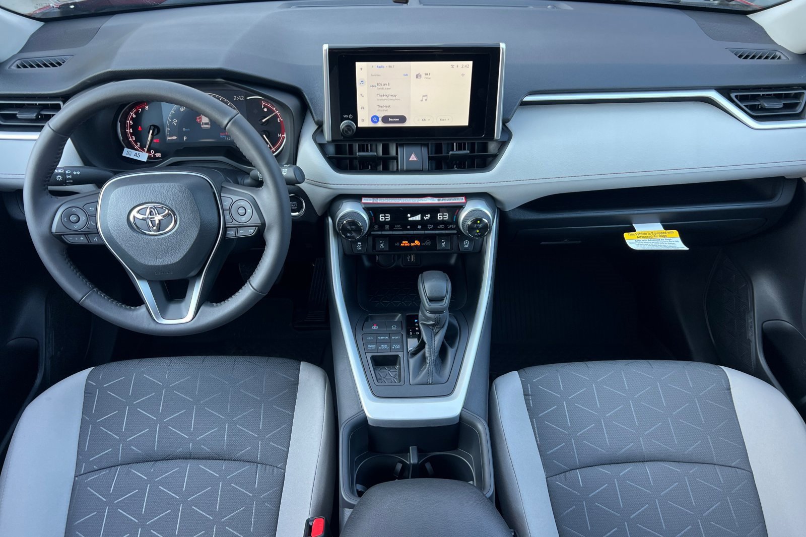 New 2025 Toyota RAV4 XLE w/ Convenience Package image 10