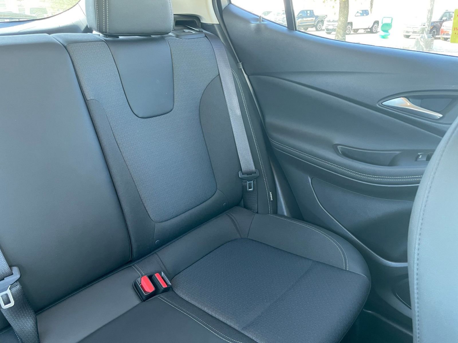 Used 2025 Buick Encore GX Preferred image 42