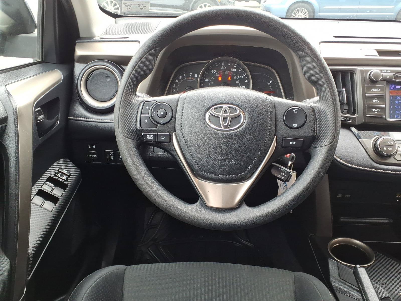 Used 2013 Toyota RAV4 XLE AWD/4WD image 5