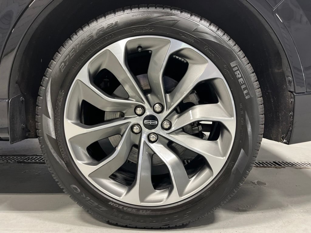 Used 2025 Lincoln Aviator AWD w/ Jet Appearance Package image 48