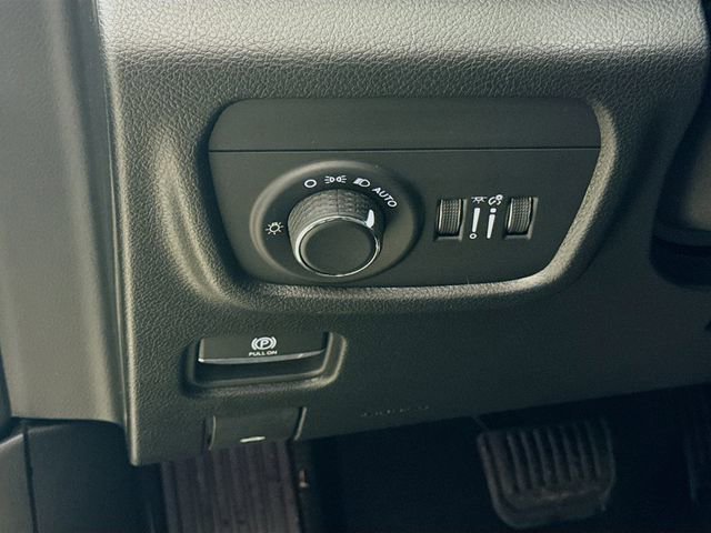 New 2025 Jeep Grand Cherokee L Altitude image 10