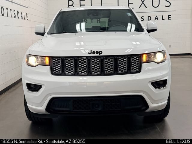 Used 2022 Jeep Grand Cherokee Laredo X RWD image 9