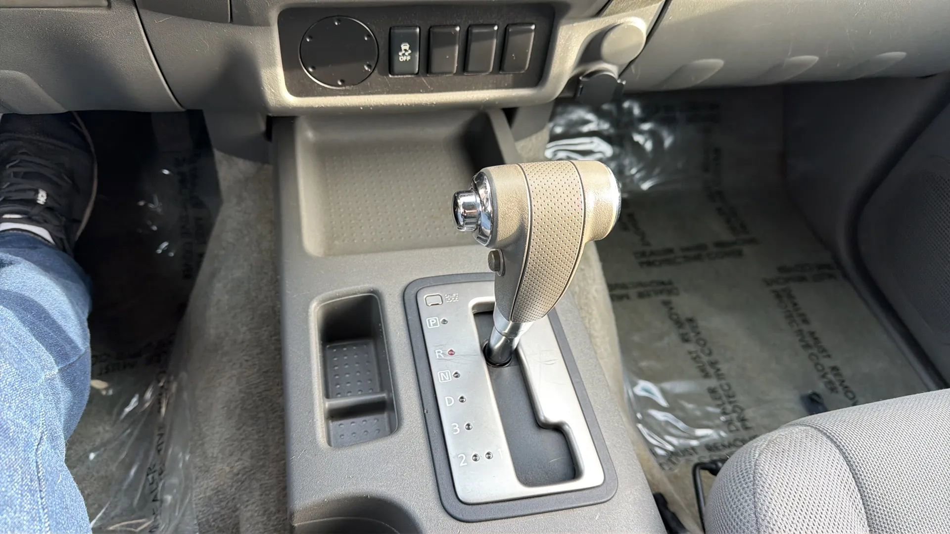 Used 2013 Nissan Frontier S image 14