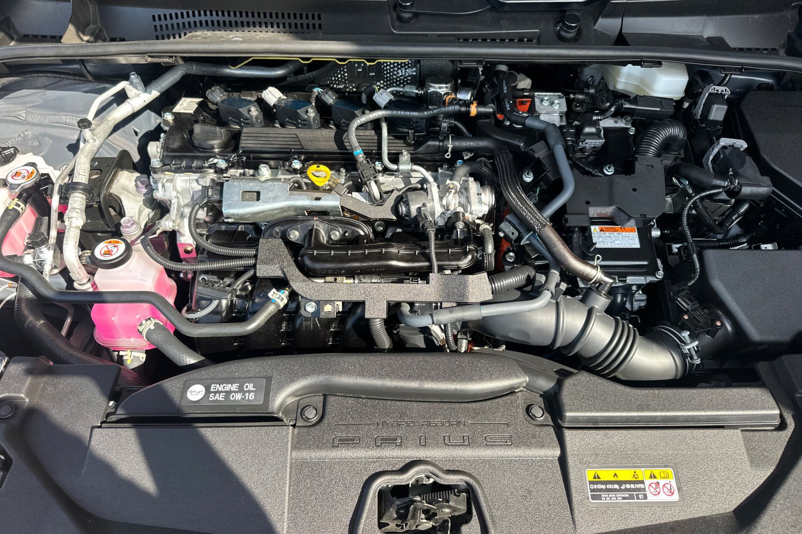 Used 2025 Toyota Prius LE FWD image 34