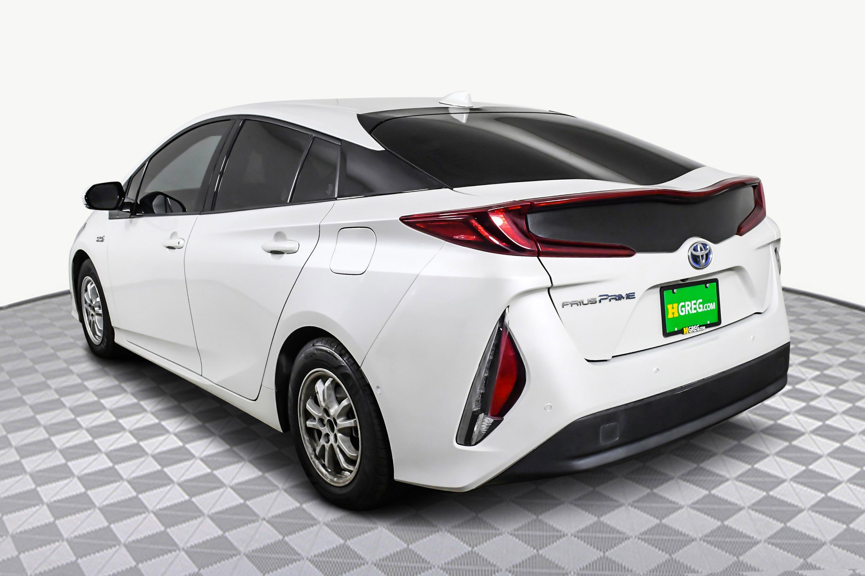 Used 2017 Toyota Prius Prime Advanced image 6