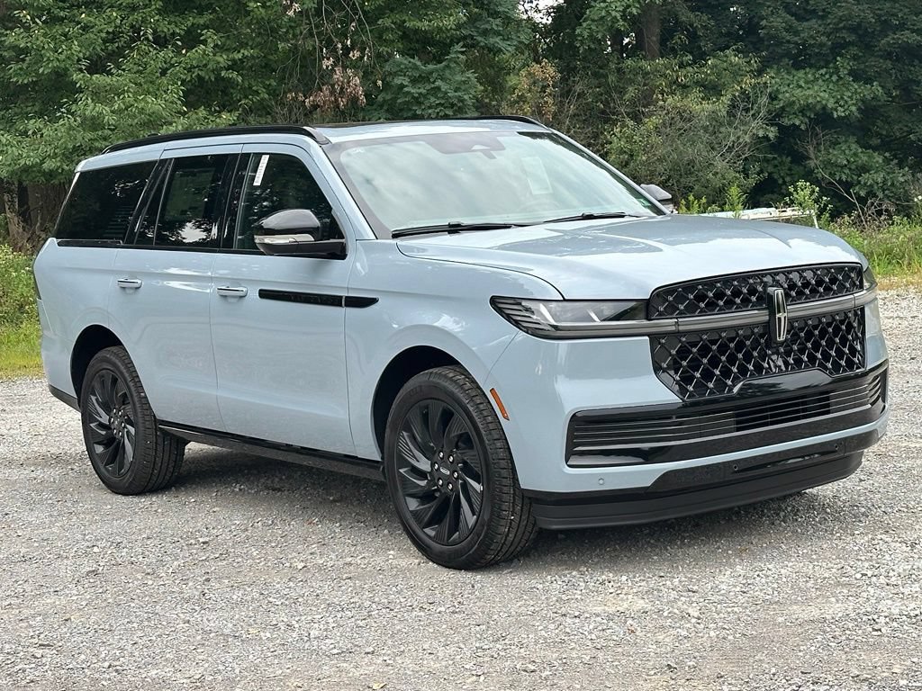 New 2027 Lincoln Navigator Reserve w/ Jet Appearance Package AWD/4WD image 31