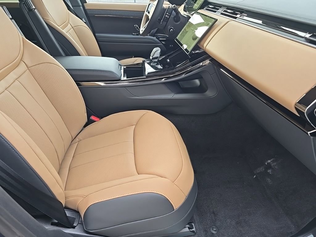 New 2026 Land Rover Range Rover Sport Dynamic SE AWD/4WD image 7