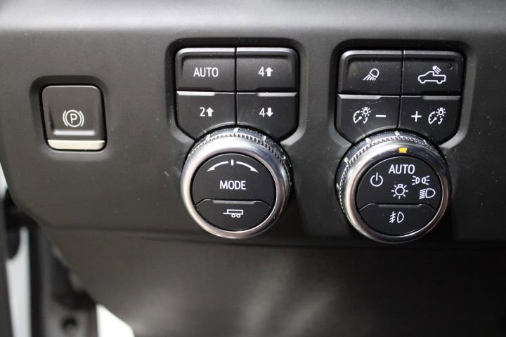 Used 2023 GMC Sierra 1500 Denali w/ Technology Package AWD/4WD image 41