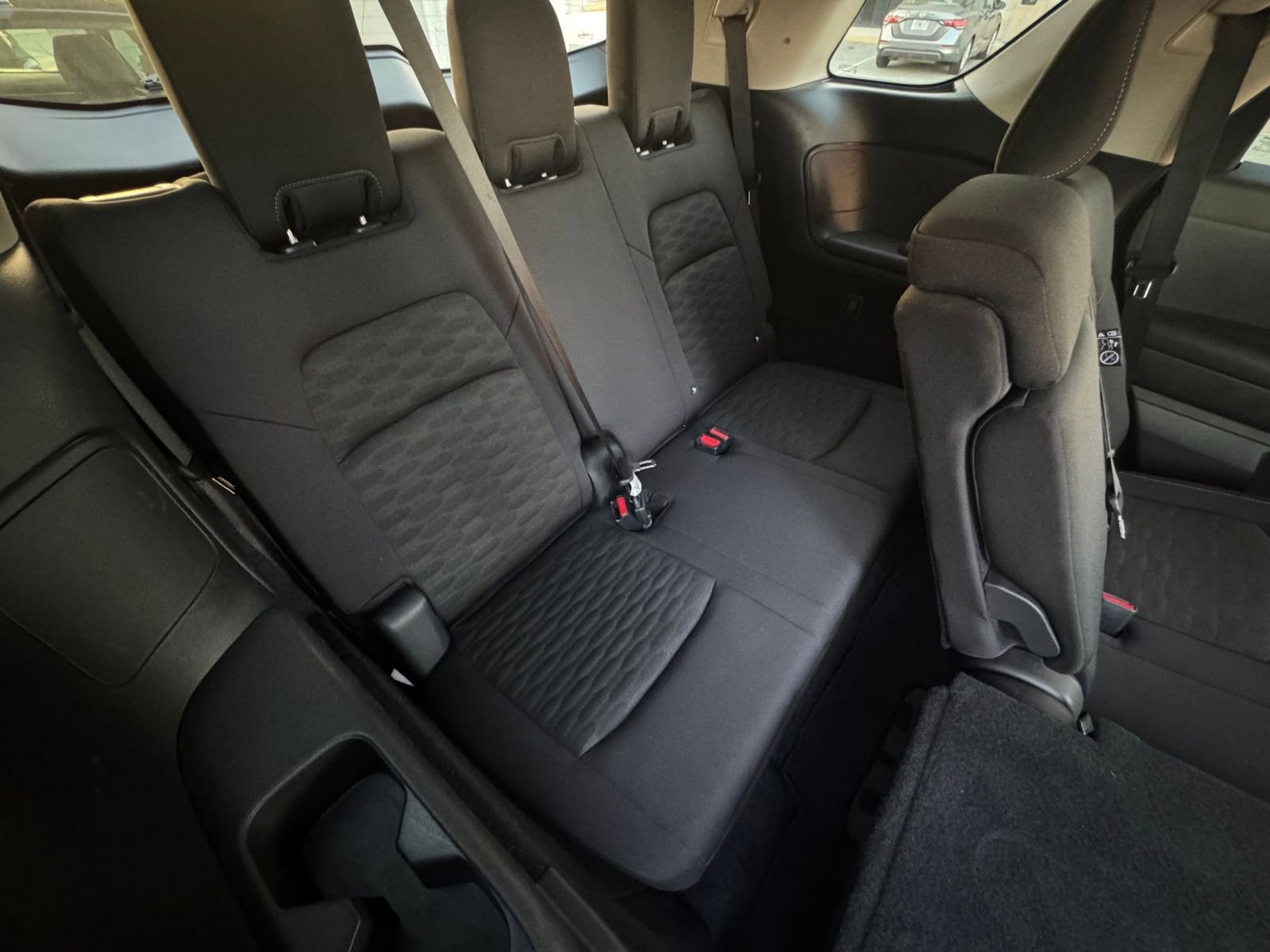 Used 2025 Nissan Pathfinder SV image 30