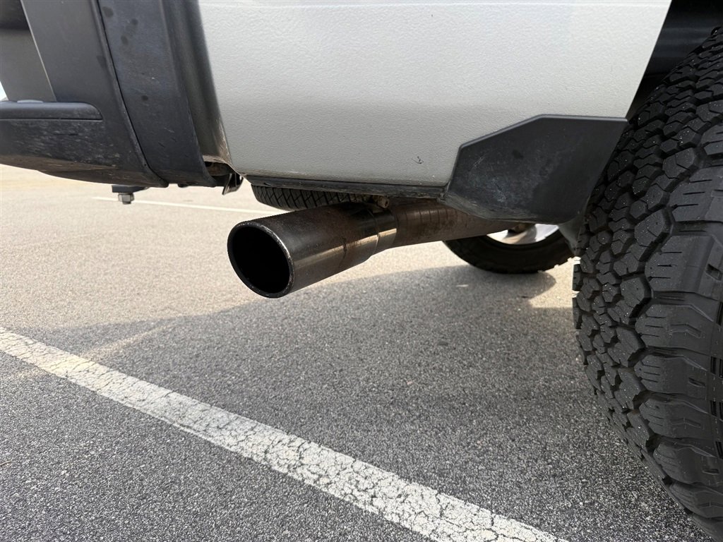 Used 2018 Chevrolet Silverado 1500 LTZ Z71 w/ Redline Edition AWD/4WD image 11