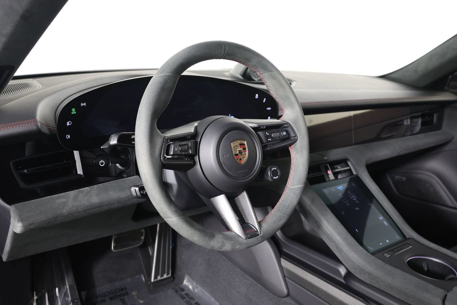 Certified 2024 Porsche Taycan GTS AWD/4WD image 4