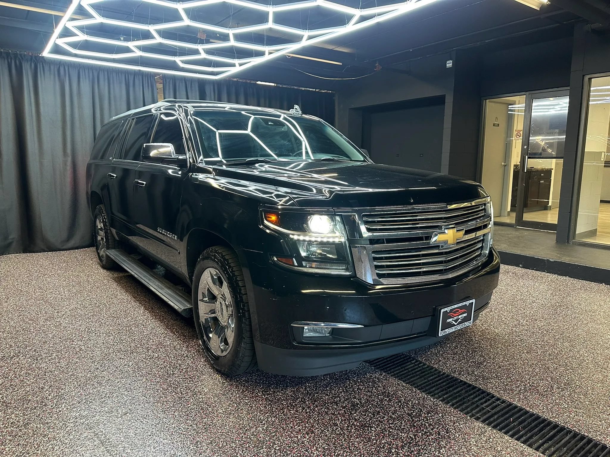 Used 2016 Chevrolet Suburban LTZ AWD/4WD image 8