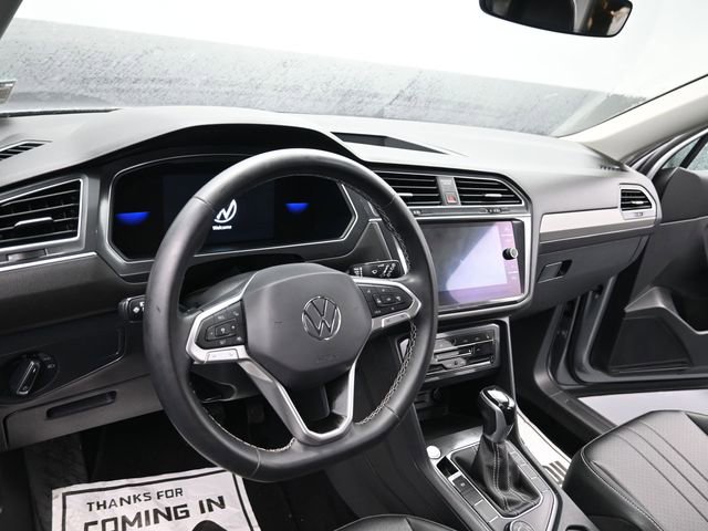 Used 2022 Volkswagen Tiguan SE image 14