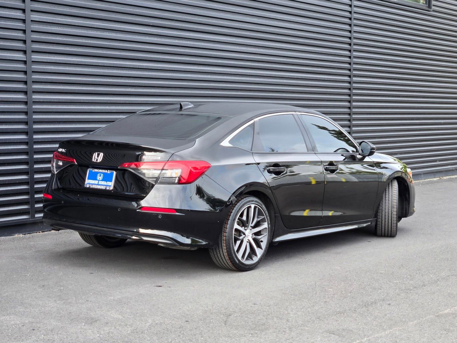 Used 2023 Honda Civic Touring image 4