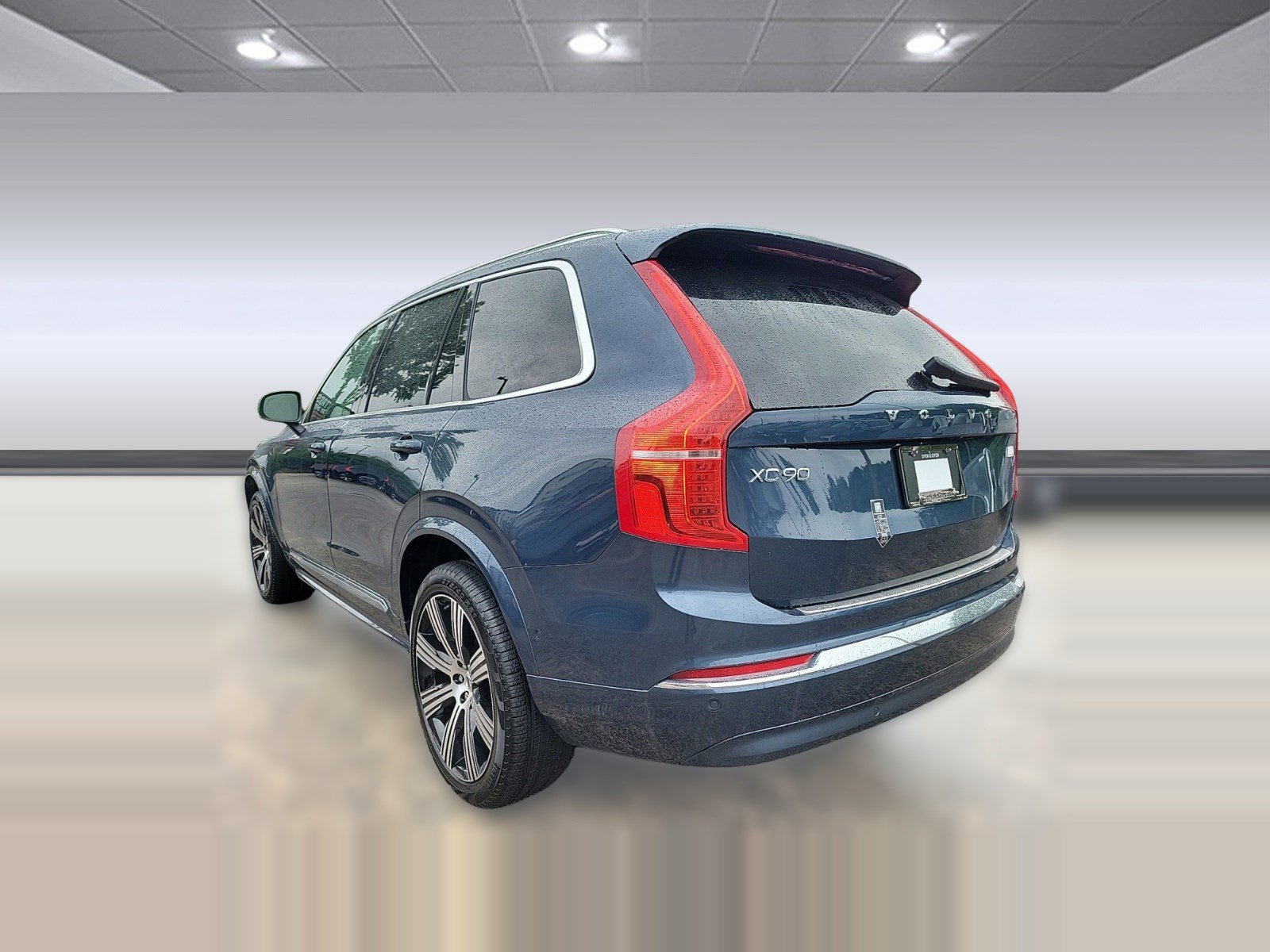 New 2024 Volvo XC90 T8 Ultimate w/ Protection Package Premier image 3