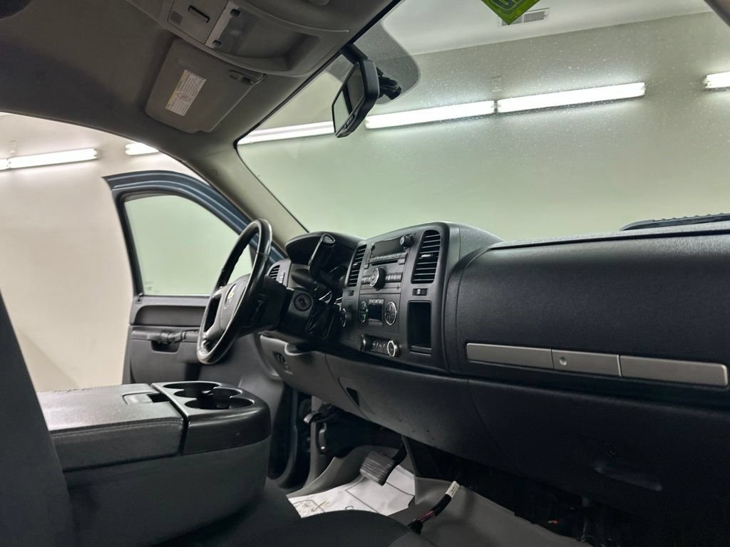 Used 2013 Chevrolet Silverado 2500 LT w/ Interior Plus Package AWD/4WD image 24