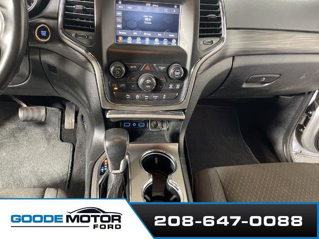 Used 2021 Jeep Grand Cherokee Laredo image 17