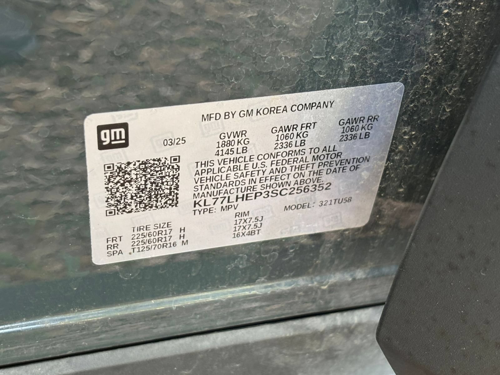 Used 2025 Chevrolet Trax LT FWD image 28