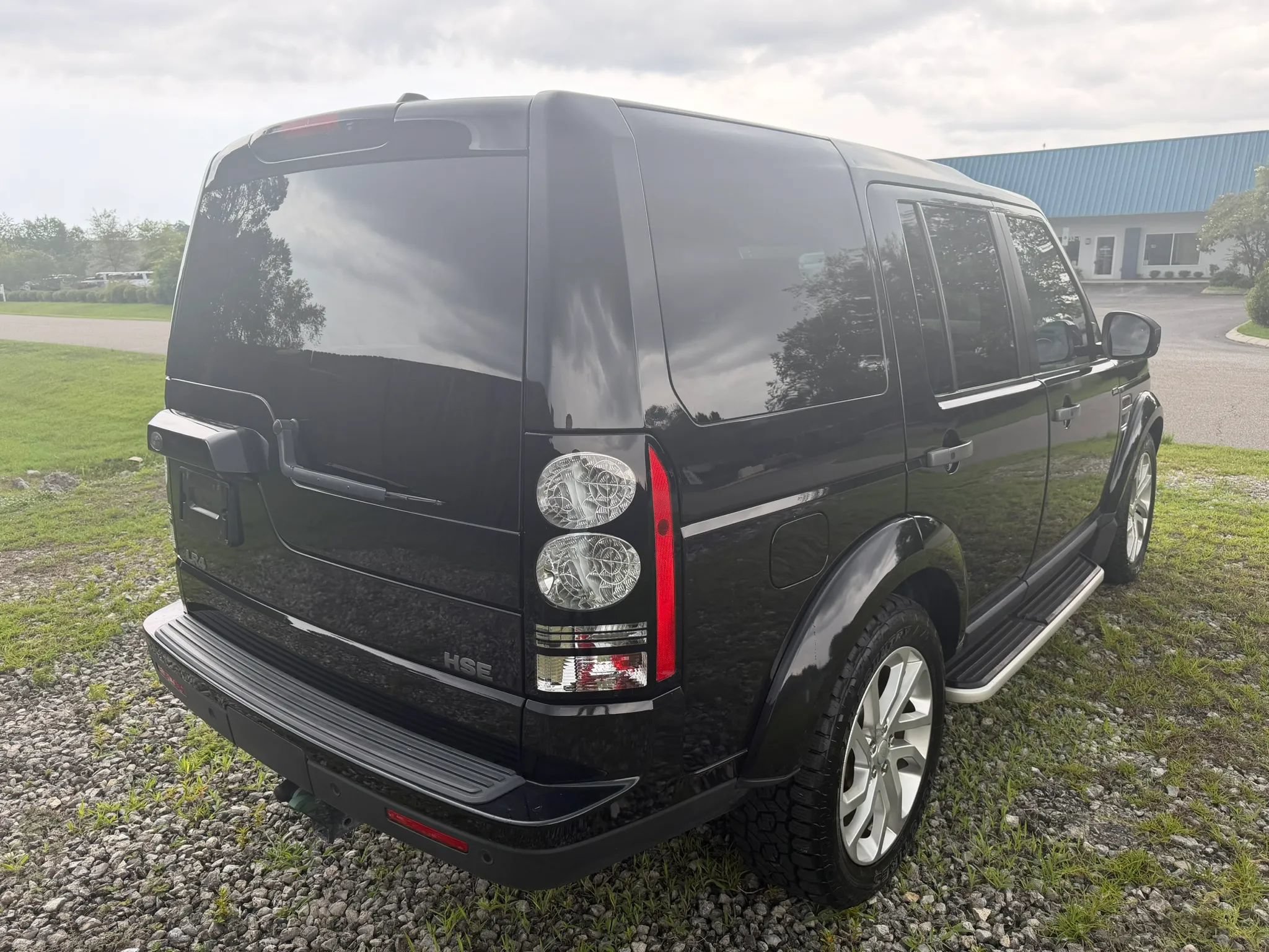 Used 2016 Land Rover LR4 HSE AWD/4WD image 11